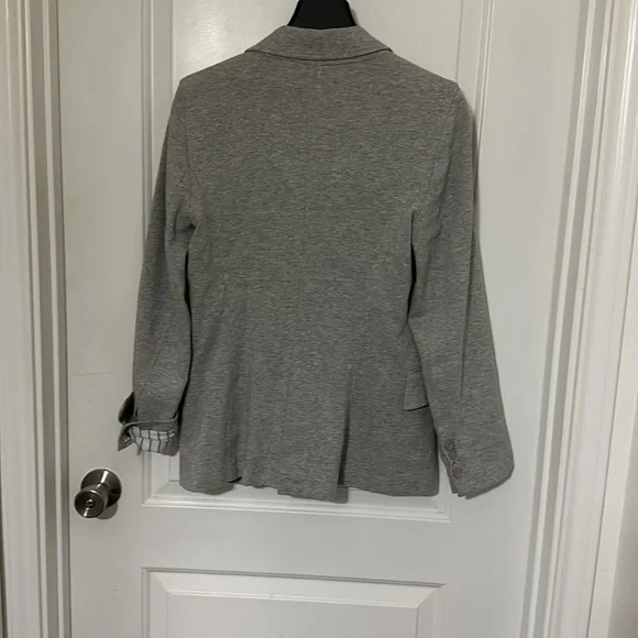 Blazer - Picture 3 of 3